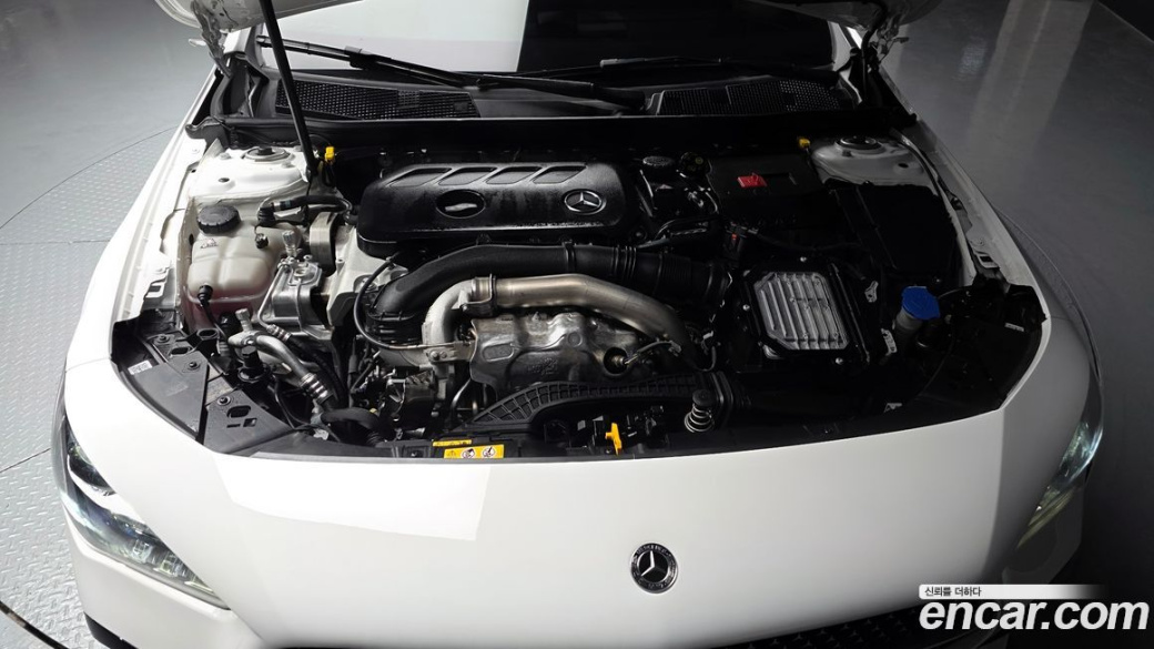 Mercedes-Benz CLA-Class CLA250 4MATIC, 2025