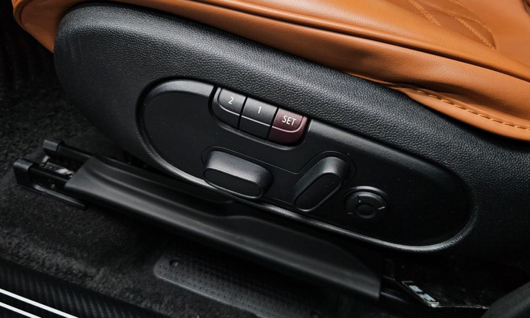 Mini Countryman Classic Plus Launch Pack, 2024