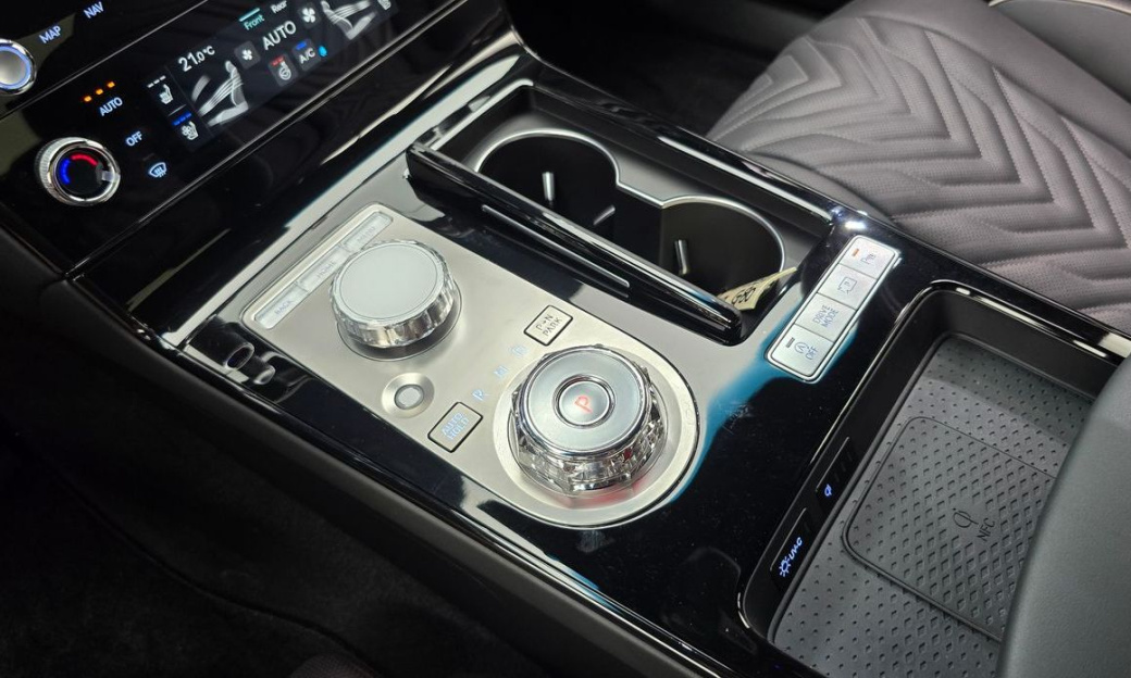 Genesis G80 Gasoline 2.5 Turbo AWD, 2025