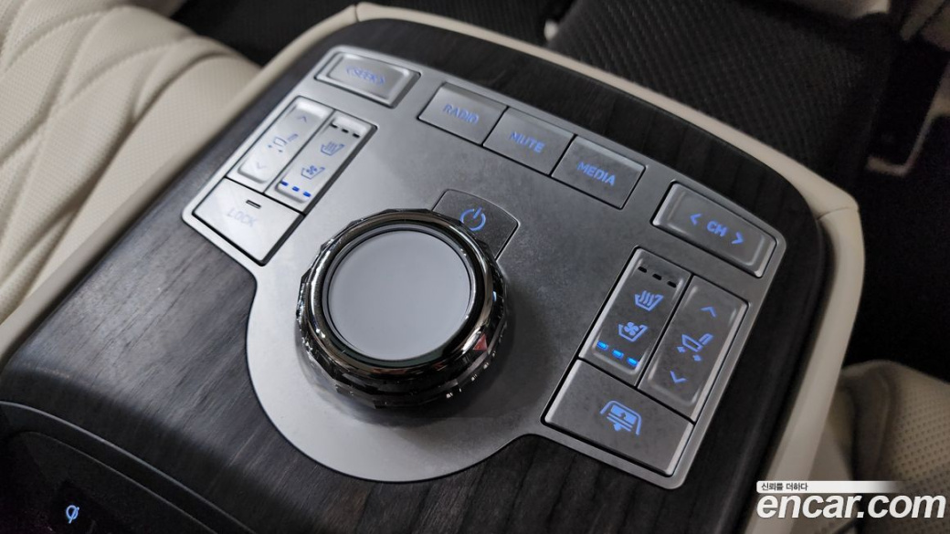 Genesis G80 Gasoline 2.5 Turbo AWD, 2025