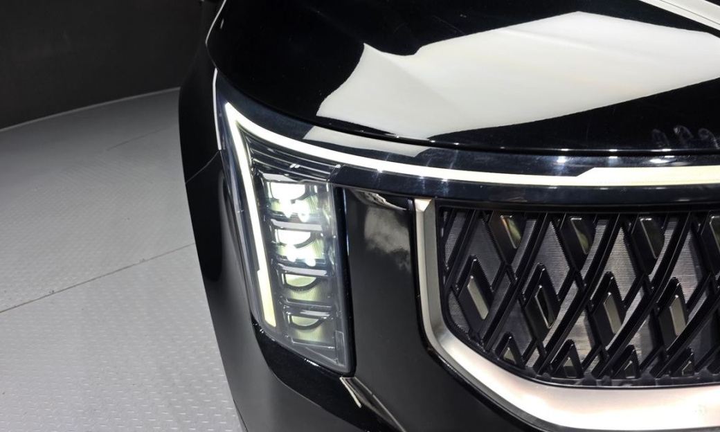 Kia Carnival 9-Seater Signature, 2025