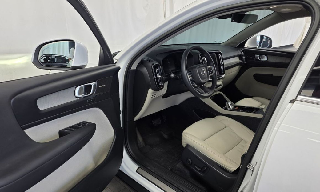 Volvo XC40 B4 Ultimate Bright, 2023
