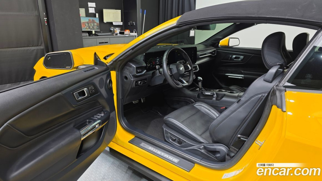 Ford Mustang 5.0 GT Premium Convertible, 2024