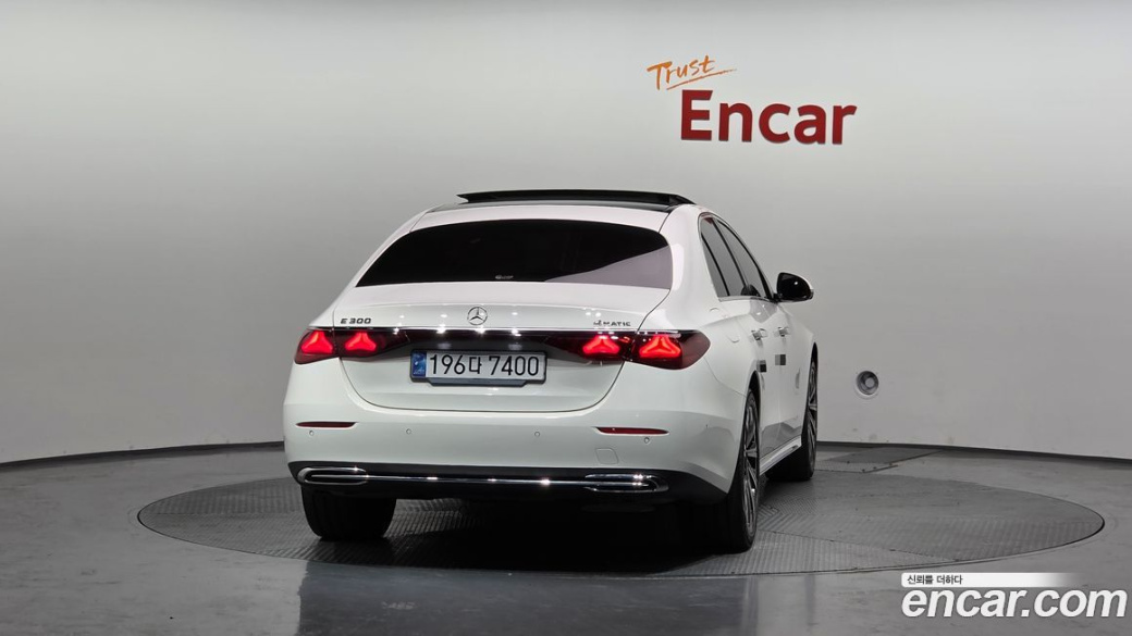 Mercedes-Benz E-Class E300 4MATIC Exclusive, 2024