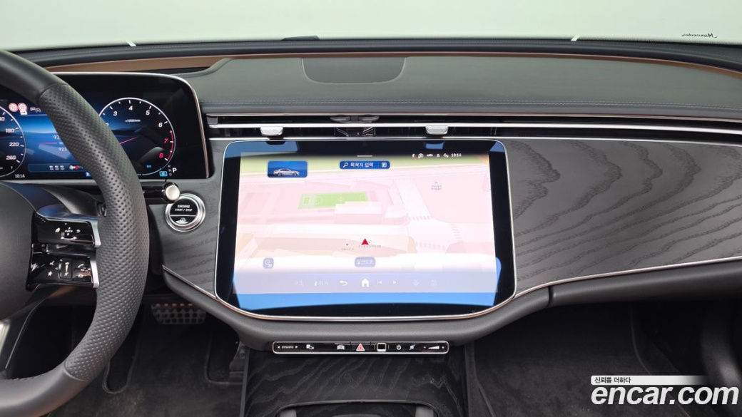 Mercedes-Benz E-Class E200 AMG Line, 2026