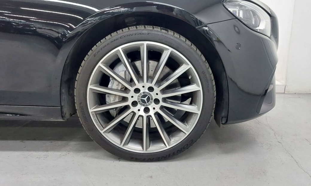 Mercedes-Benz E-Class E350 4MATIC AMG Line, 2022