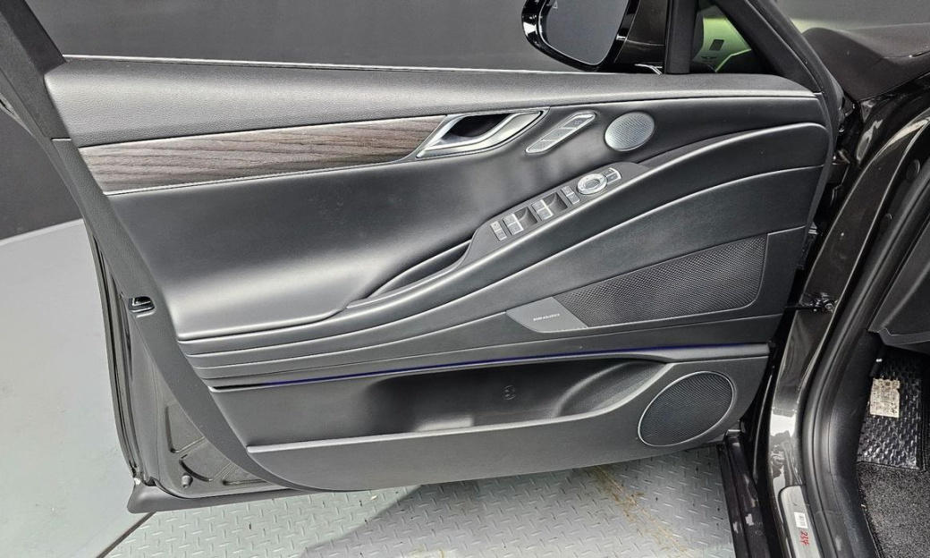 Genesis G80 Gasoline 2.5 Turbo AWD, 2025