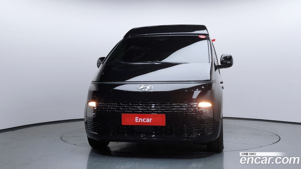 Hyundai Staria 4WD , 2023