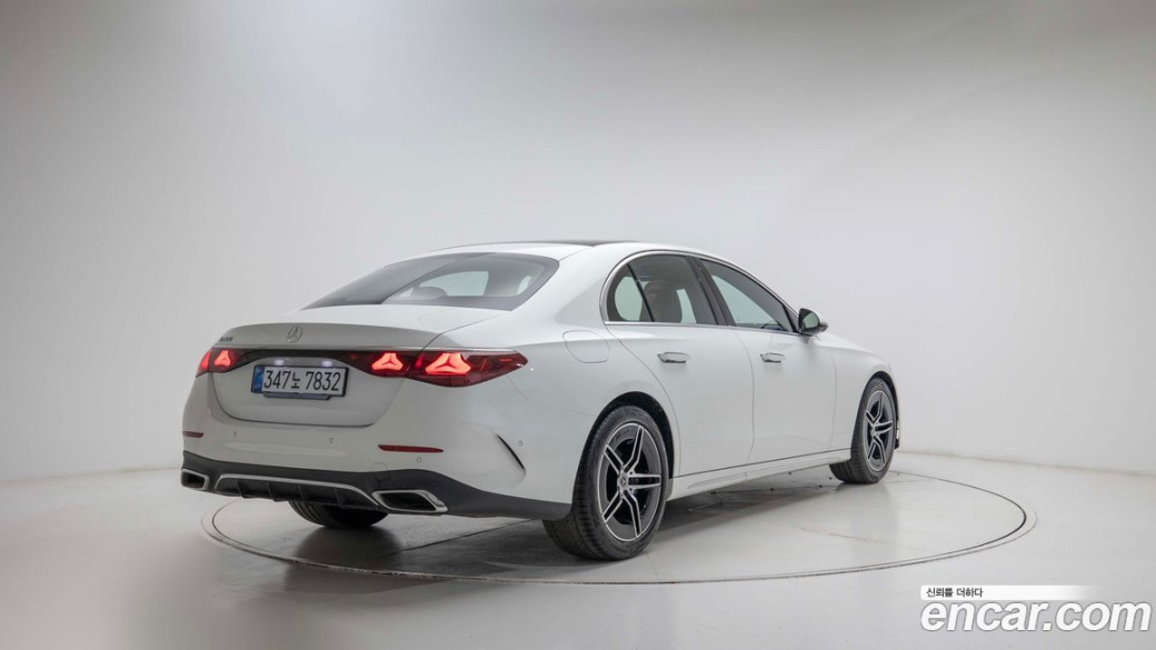 Mercedes-Benz E-Class E200 AMG Line, 2026