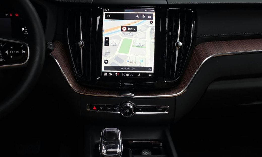 Volvo XC60 B5 Ultra Bright, 2025