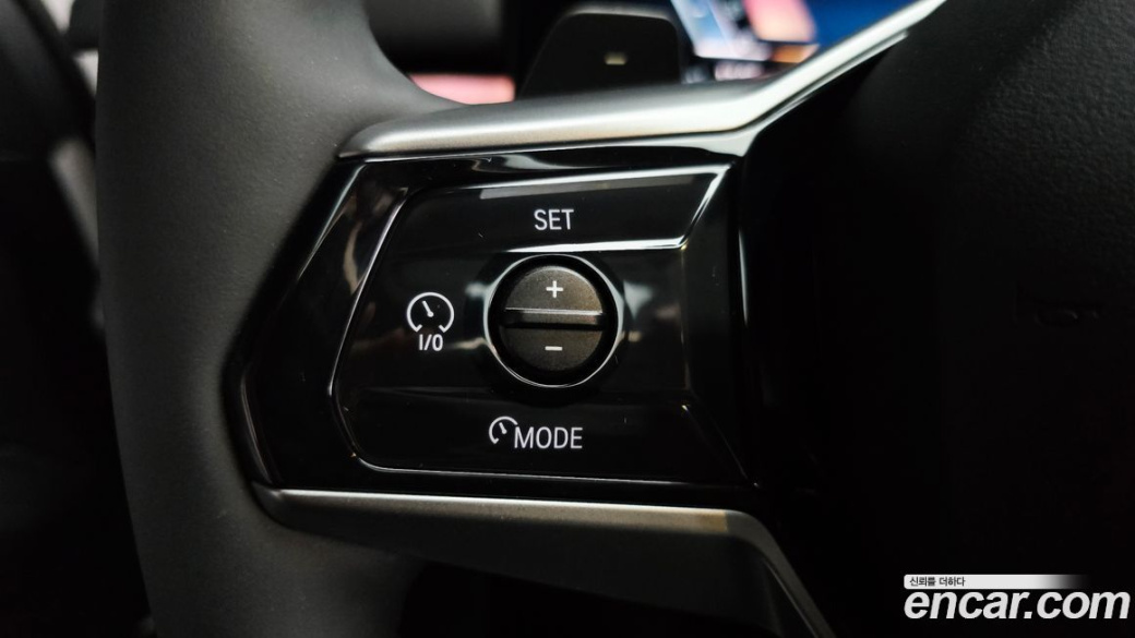BMW 5-Series 520i, 2025