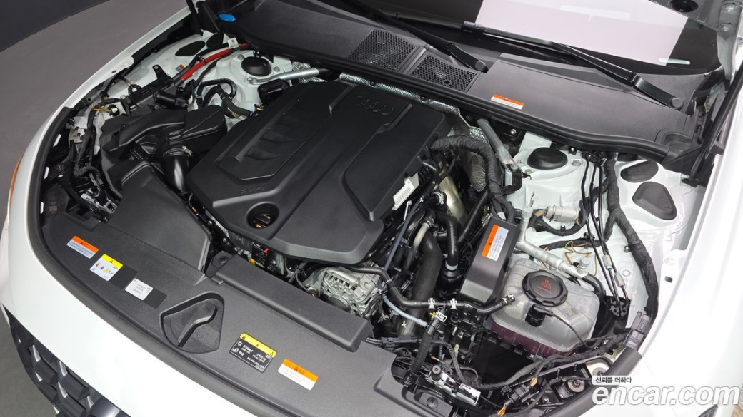 Audi A5 45 TFSI Quattro S Line, 2025