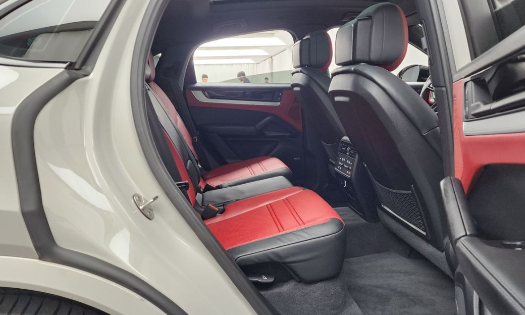 Porsche Cayenne 3.0 Coupe, 2024