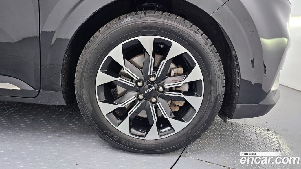 Kia Carnival 9-Seater Signature, 2023