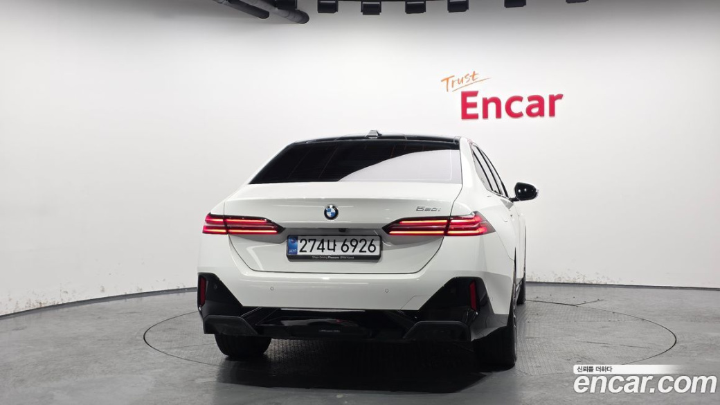 BMW 5-Series 520i M Sport, 2025