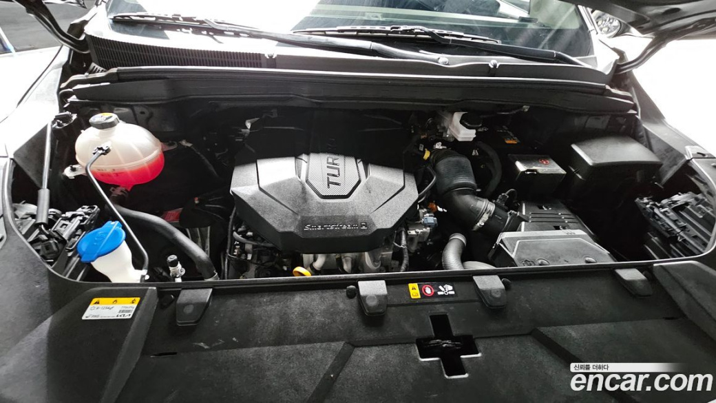 Kia Carnival 9-Seater Signature, 2023