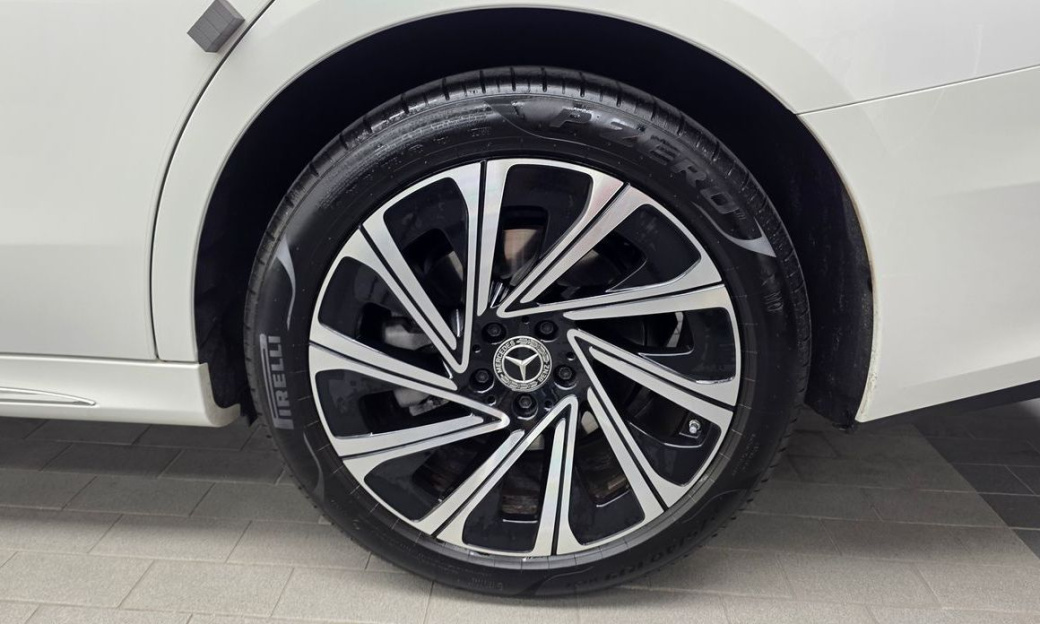 Mercedes-Benz E-Class E300 4MATIC Exclusive, 2024