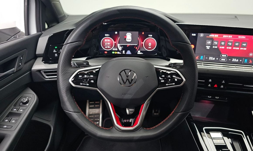 Volkswagen Golf 2.0 GTI, 2024