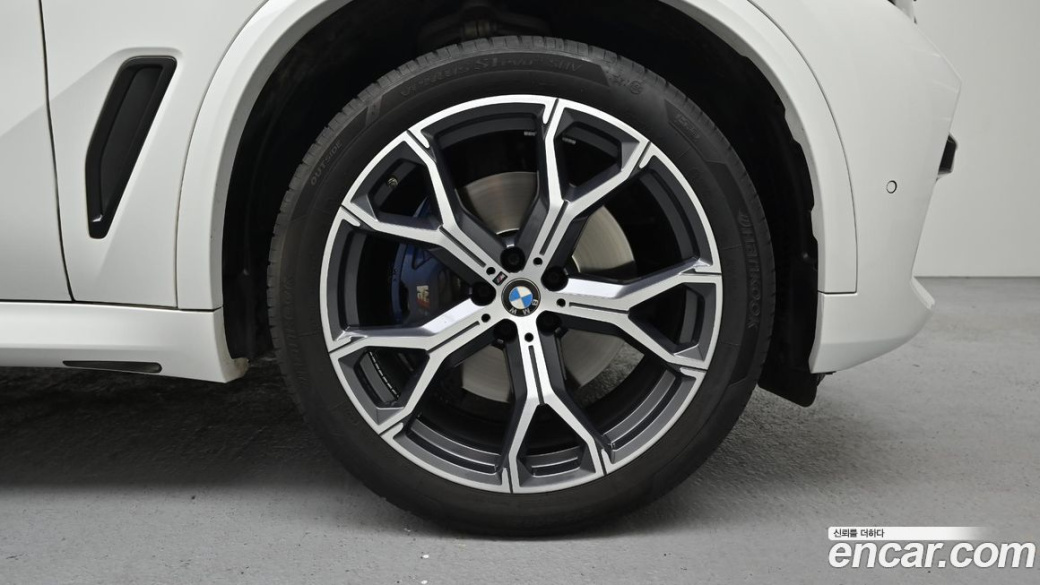 BMW X5 xDrive 40i M Sport, 2023