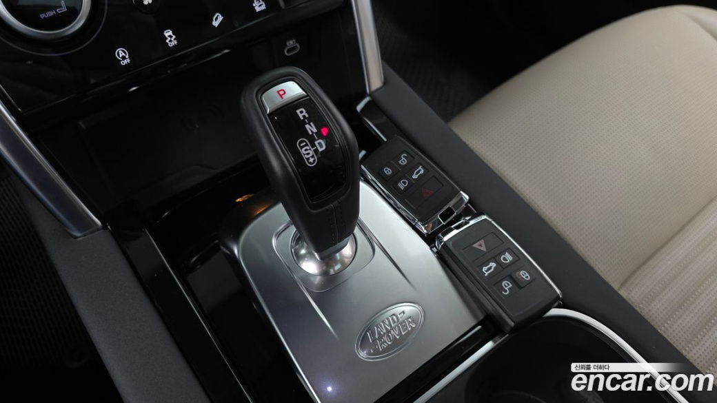 Land Rover Discovery Sport P250 SE, 2021