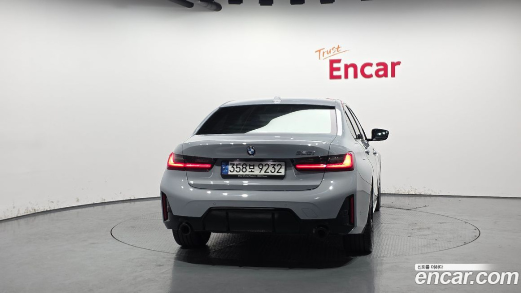 BMW 3-Series 320i M Sport, 2023