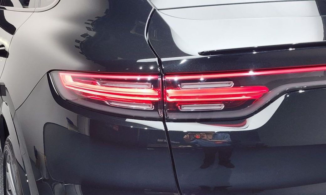 Porsche Cayenne 3.0 COUPE PLATINUM EDITION, 2023