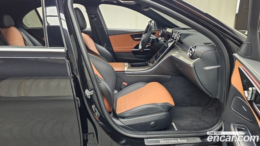 Mercedes-Benz C-Class C300 4MATIC AMG Line, 2023