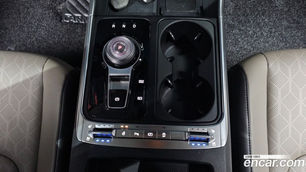 Kia Carnival 9-Seater Noblesse, 2024