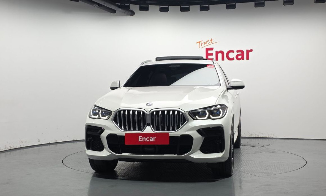BMW X6 xDrive40i M Sport, 2023