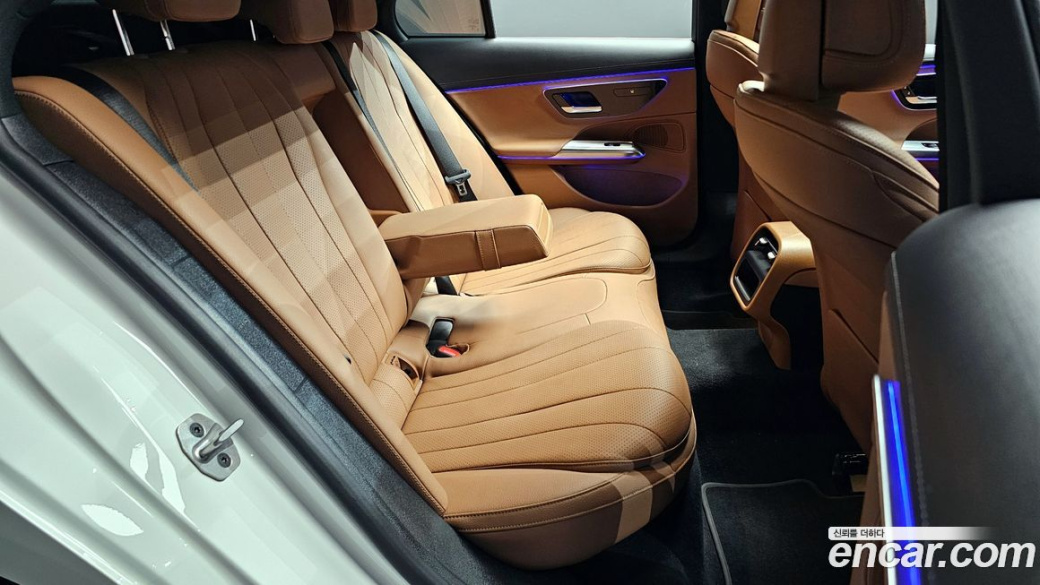 Mercedes-Benz E-Class E220d 4MATIC Exclusive, 2024