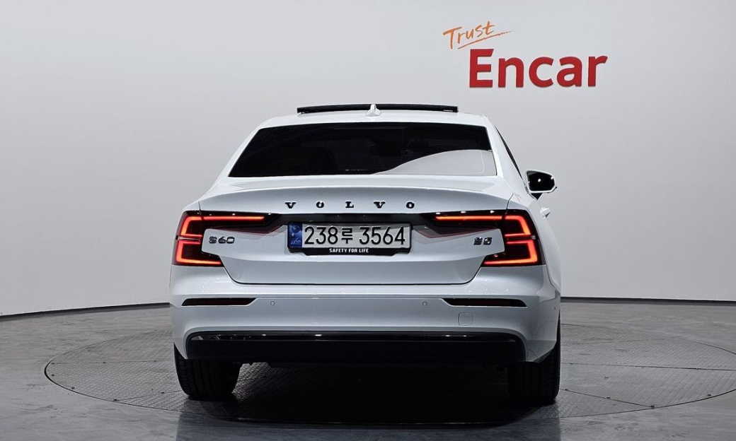 Volvo S60 B5 Ultimate Bright, 2024