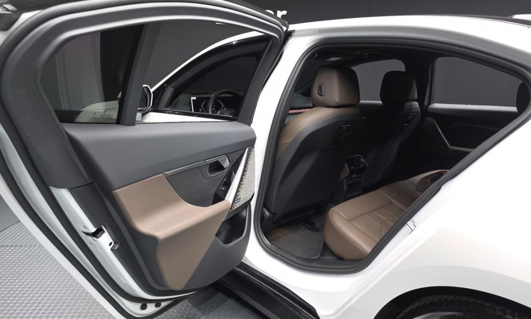 BMW 5-Series 520i Special Edition, 2026