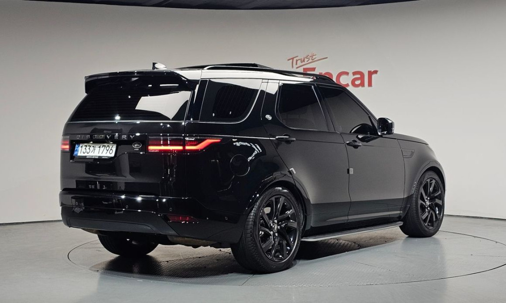Land Rover Discovery P360 R-Dynamic SE, 2023