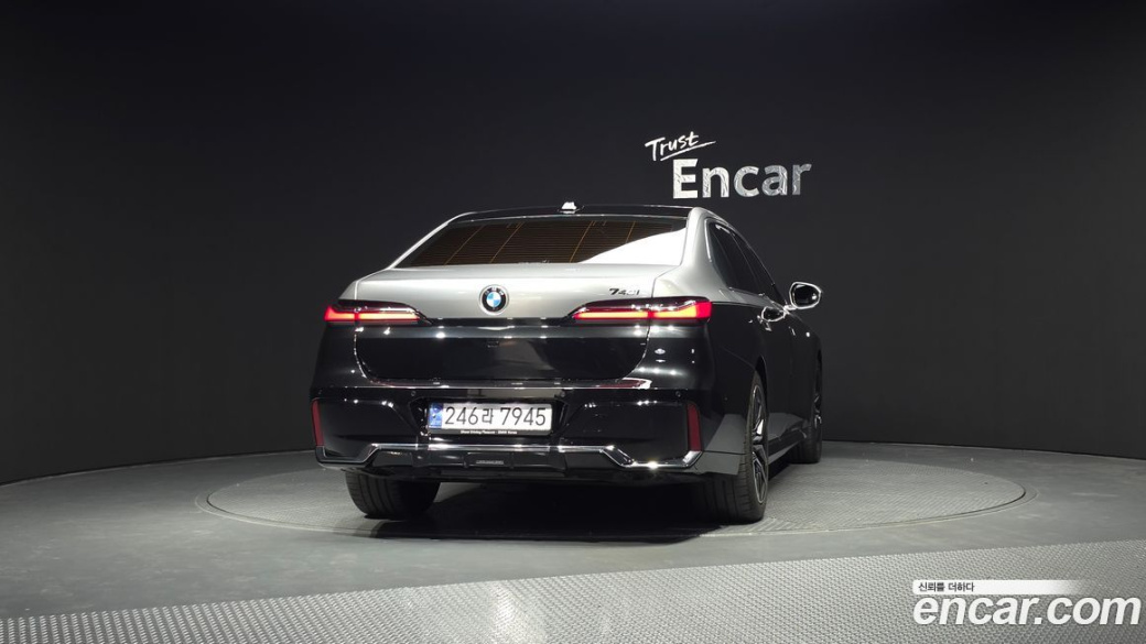 BMW 7-Series 740i sDrive M Sport, 2023