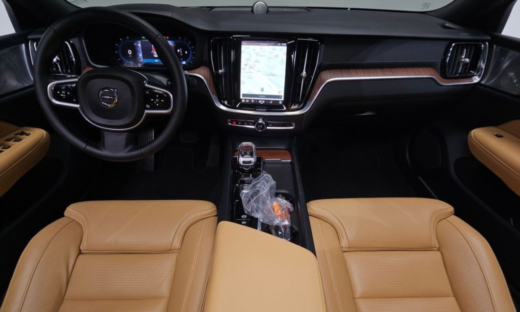 Volvo S60 B5 Ultimate Bright, 2023