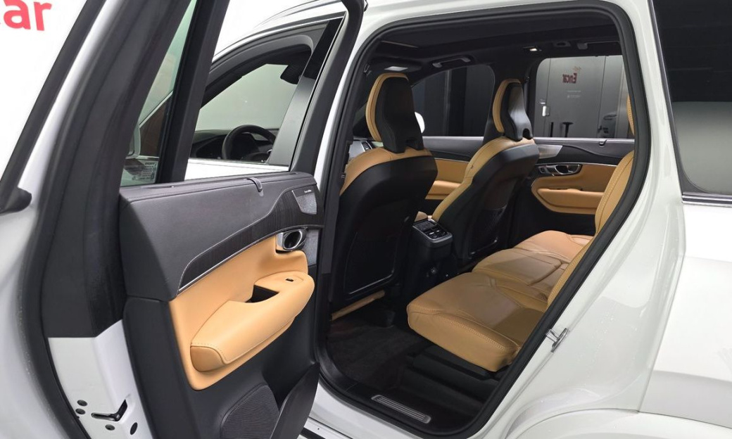 Volvo XC90 B6 Ultra Bright, 2025