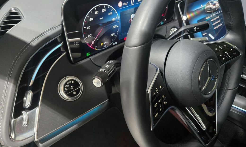 Mercedes-Benz E-Class E200 Avantgarde, 2025