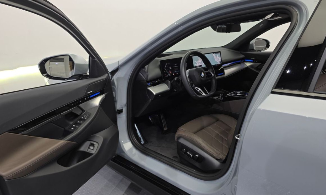 BMW 5-Series 520i M Sport, 2024