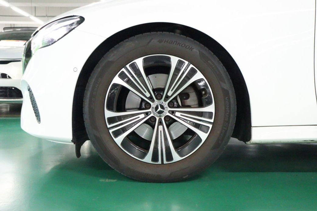 Mercedes-Benz E-Class E200 Avantgarde, 2024