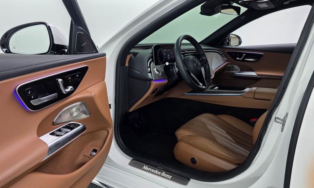 Mercedes-Benz E-Class E450 4MATIC, 2024