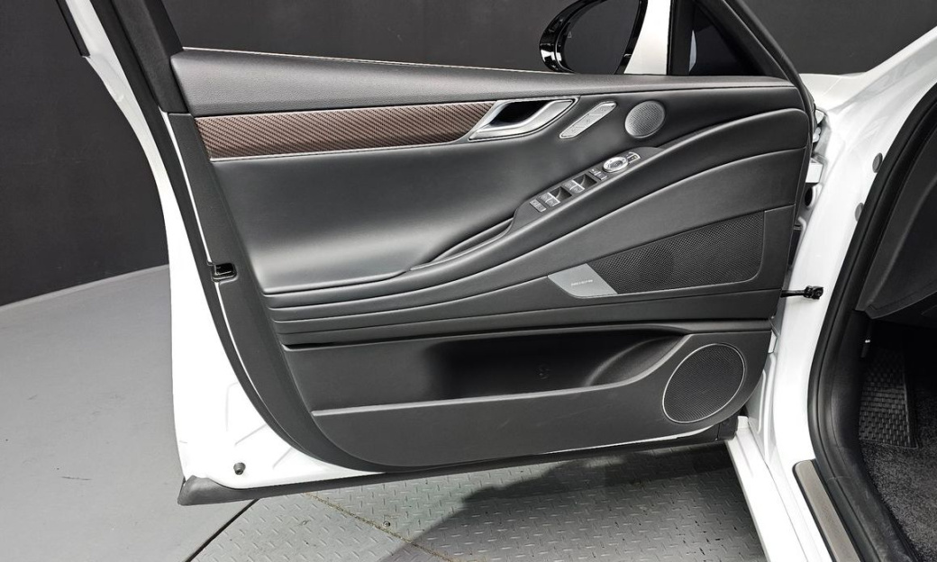 Genesis G80 Gasoline 2.5 Turbo AWD, 2025