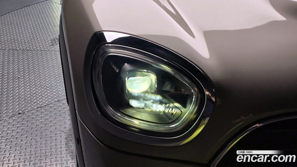 Mini Countryman Classic Plus Launch Pack, 2023