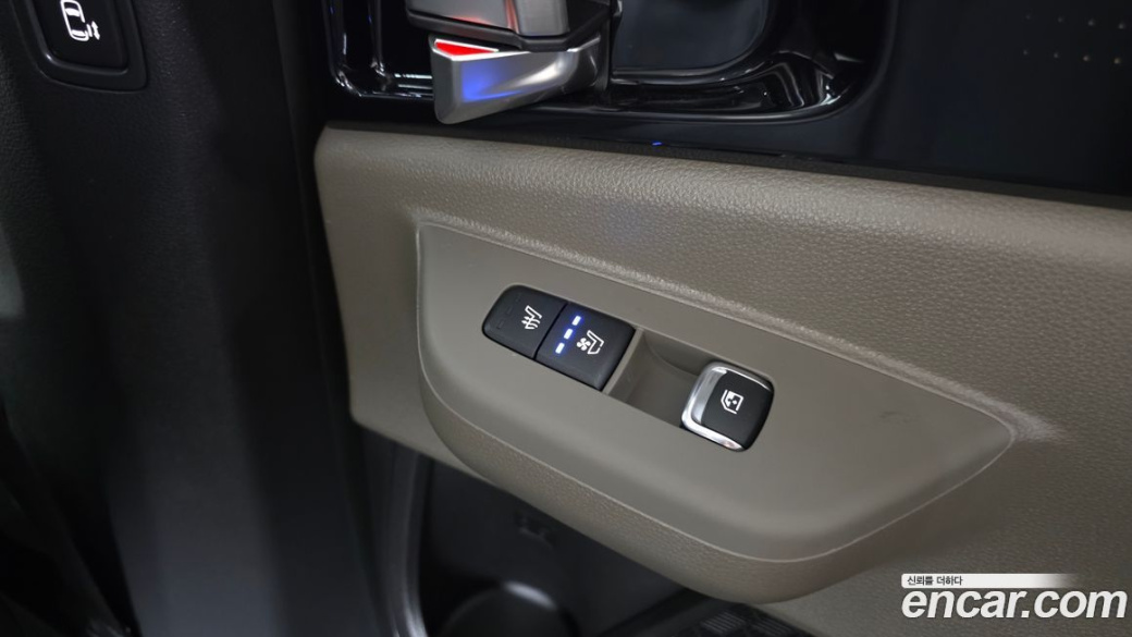 Kia Carnival 7-Seater Signature, 2024