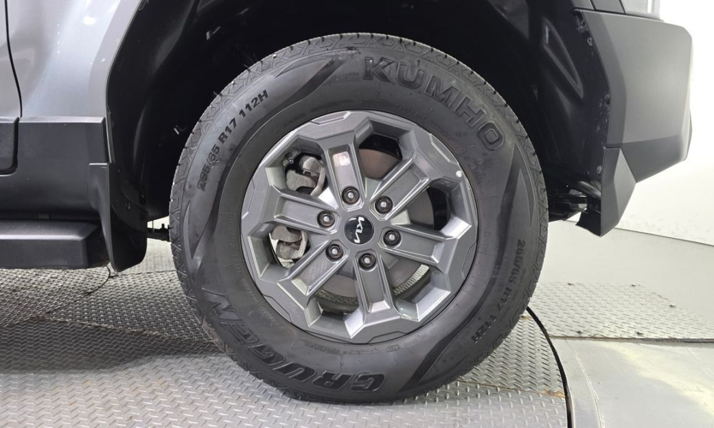 Kia Tasman 2.5T Gasoline 4WD, 2026
