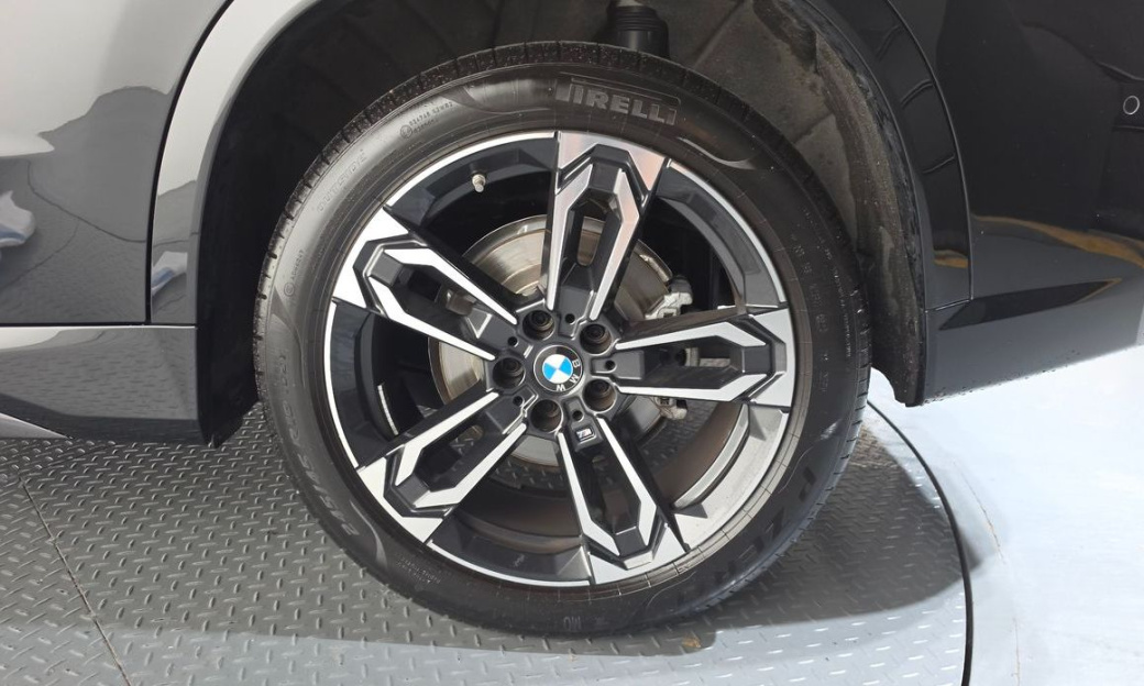 BMW X1 xDrive 20i M Sport, 2025
