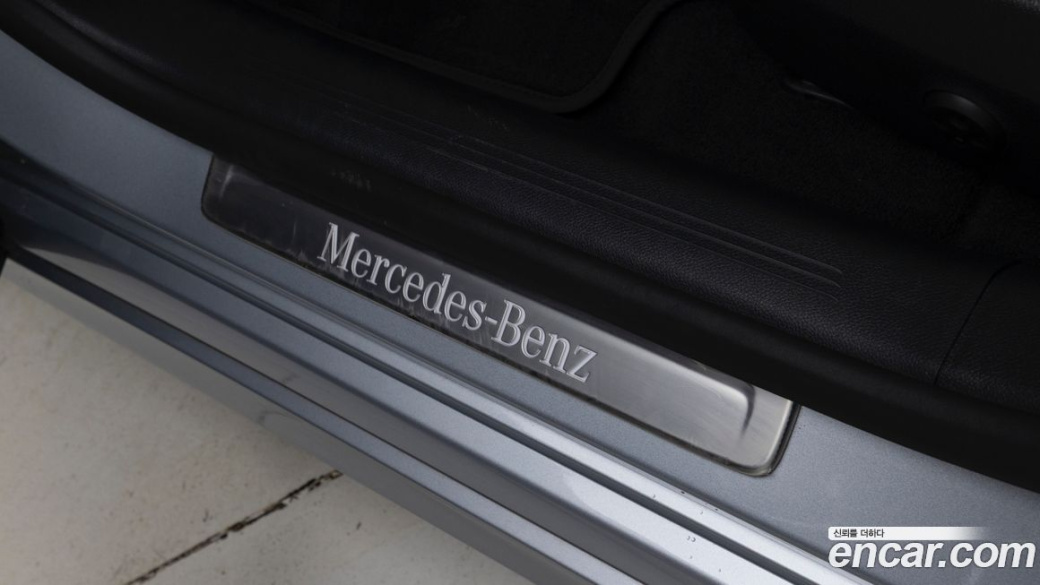 Mercedes-Benz E-Class E200 Avantgarde, 2025