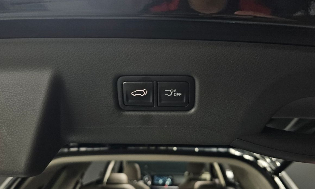 Kia Carnival 9-Seater Gravity, 2025