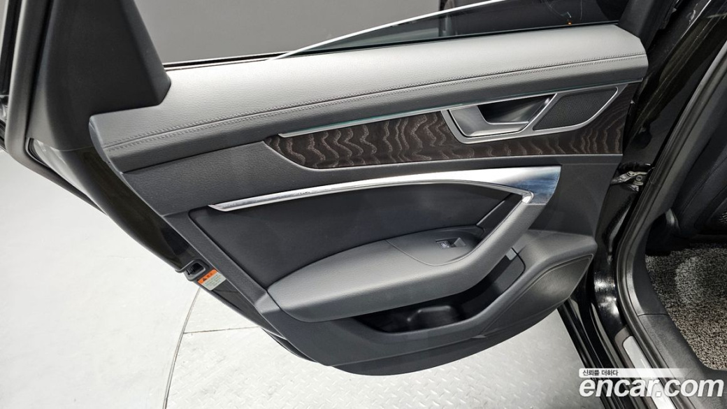 Audi A6 45 TFSI Quattro Premium, 2023