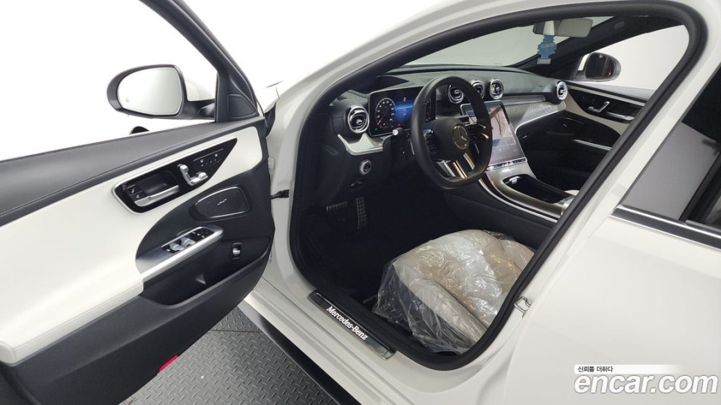 Mercedes-Benz C-Class C300 AMG Line, 2022