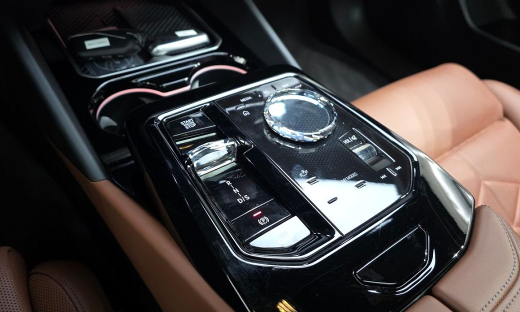 BMW 5-Series 530i xDrive M Sport, 2025